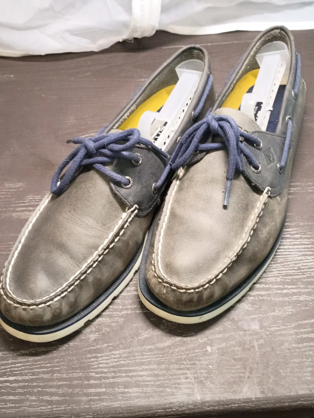 Sperry Olive Green Leather Boat Shoes with Navy Laces Men's 10M Like NEW!!!